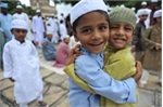 Eid-ul-Fitr 2015: Record-breaking 60,000 Muslims pray in Birmingham's Small Heath Park as Ramadan officially comes to an end