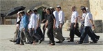 Extremist Jewish settlers defile Aqsa Mosque under police protection