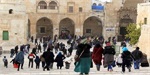 Extremist Jewish Settlers storm the plazas of the Aqsa Mosque