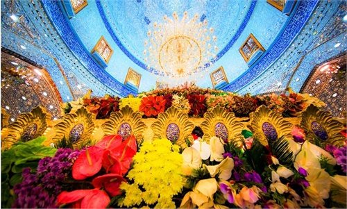 گلباران یک مسجد برای عتبات عالیات